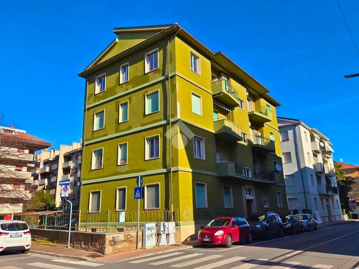 Appartamento trilocale in vendita in Via Giuseppe Verdi, Ascoli Piceno