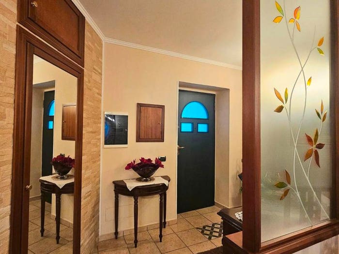 Casa con 6 locali in vendita in Via Francesco Paglia, Stadio Pontepiccolo, Catanzaro