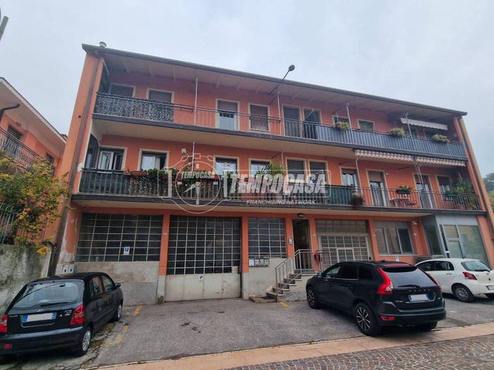 Appartamento quadrilocale in vendita in Via Roma, Centro, Pastrengo