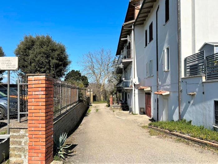 Appartamento con 5 locali in vendita in Via Donato Donati, Ischia di Castro