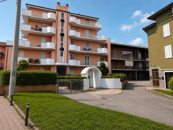 Appartamento quadrilocale in vendita in Piazza Martiri, Centro, Terno d'Isola