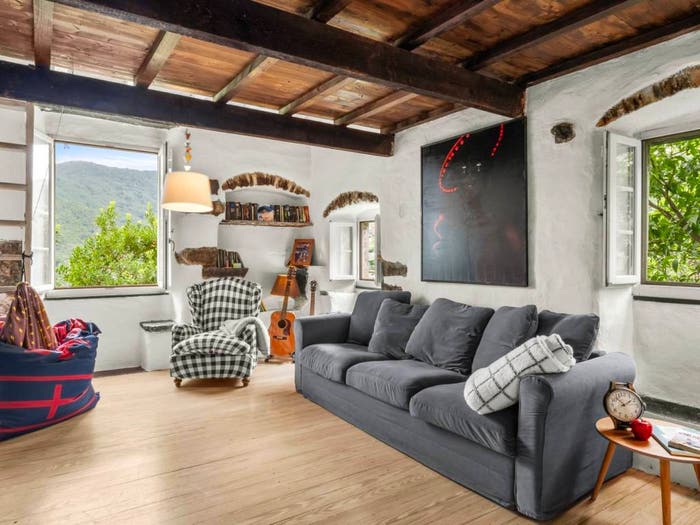 Casa con 6 locali in vendita in Via Nostra Signora della Guardia, Leivi