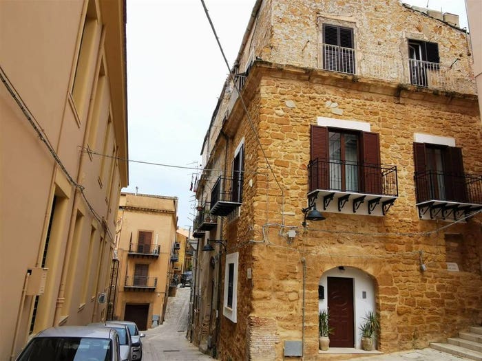 Appartamento quadrilocale in vendita in Via Barone, Centro Storico, Agrigento