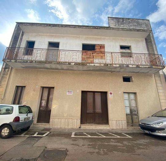 Casa quadrilocale in vendita in Via Napoli, Muro Leccese