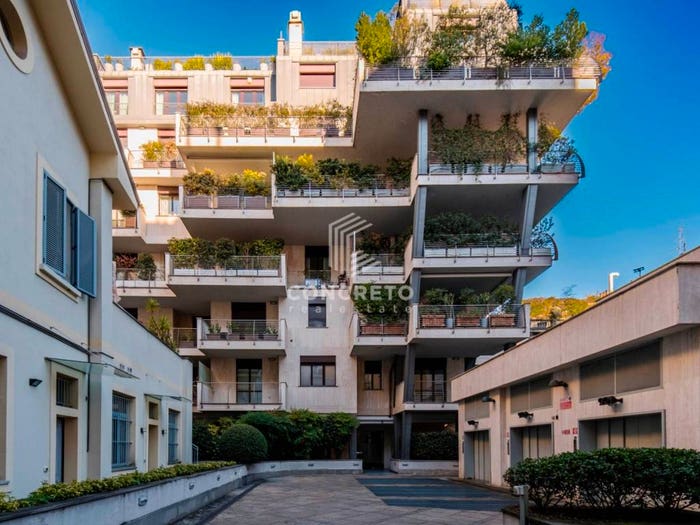 Appartamento quadrilocale in vendita in Viale Premuda, Piave Tricolore, Milano