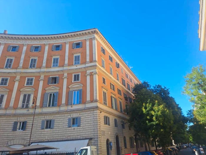 Appartamento trilocale in vendita in Via Germanico, Prati, Roma