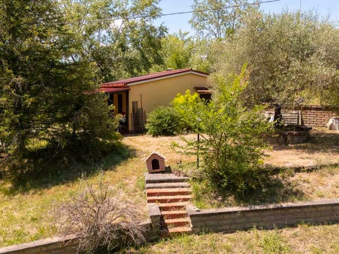 Casa trilocale in vendita in Strada Provinciale Spineto, Roccantica
