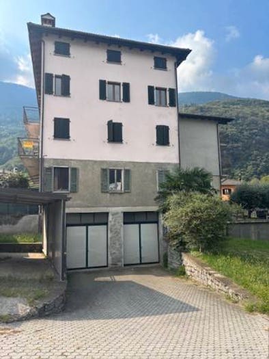 Casa con 6 locali in vendita in Via Stazione, Cosio Centro Piagno, Cosio Valtellino