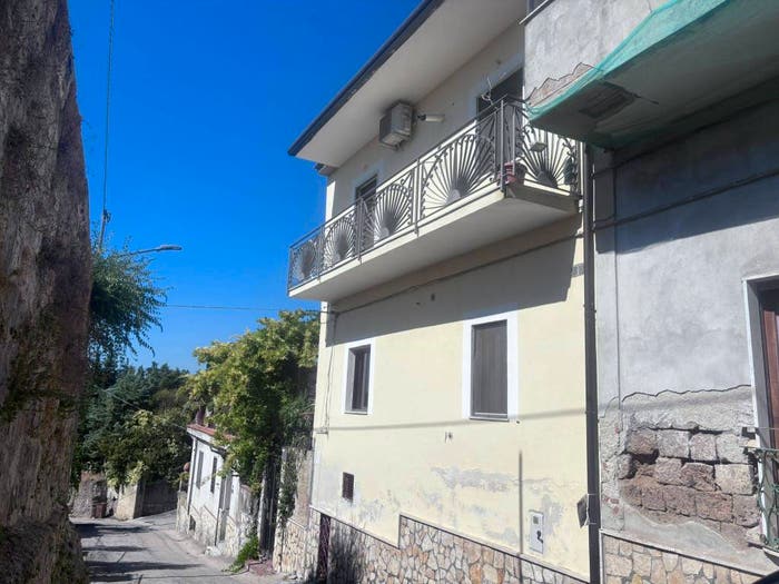 Appartamento trilocale in vendita in Via San Pietro ad Montes, Mezzano, Caserta