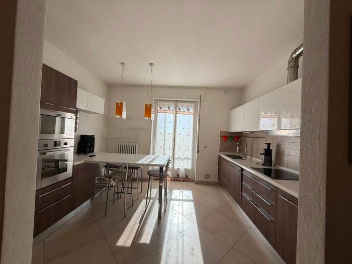 Casa con 6 locali in vendita in Via Lodorina, Centro, Erba