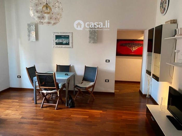 Appartamento trilocale in vendita in Via della Pina d'Oro, Via Grande Piazza della Repubblica, Livorno