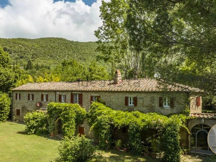 Casa con 5 locali in vendita in Cortona