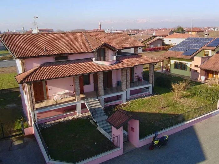 Casa con 6 locali in vendita in Centro, Livorno Ferraris
