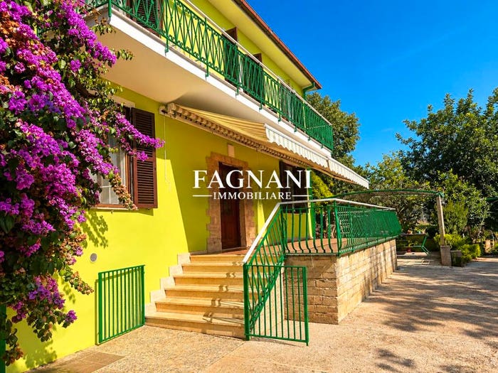 Casa con 5 locali in vendita in Via dell'Escudo, Appia Sud, Velletri