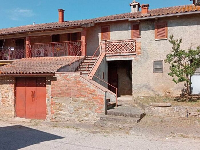Casa quadrilocale in vendita in Sant'arcangelo, Magione