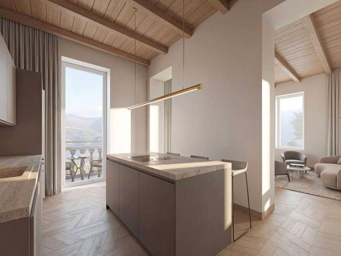 Appartamento quadrilocale in vendita in Via Carlo De Cristoforis, Centro, Carate Urio