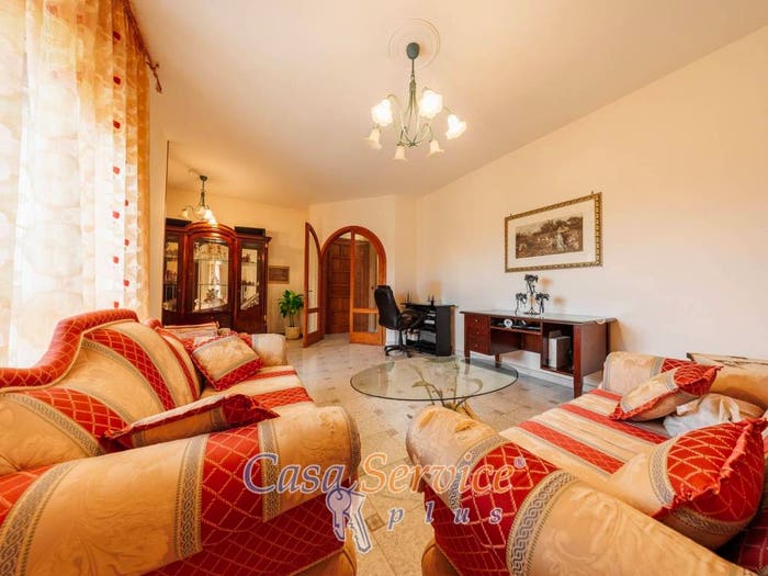 Casa con 6 locali in vendita in Via Antonio Vivaldi, Cutrofiano