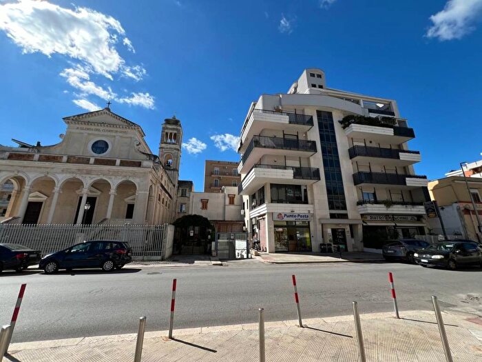 Casa trilocale in vendita in Trani