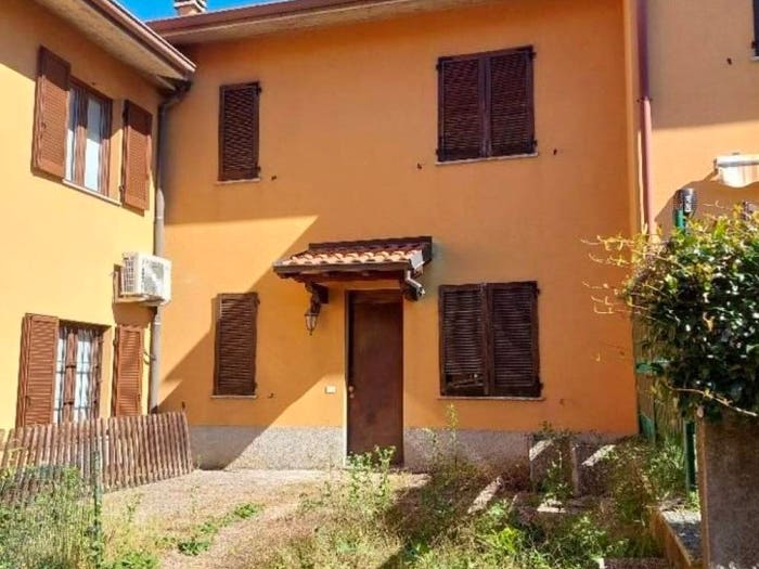 Casa quadrilocale in vendita in Via Giuseppe Parini, Nobile Monguzzo, Monguzzo