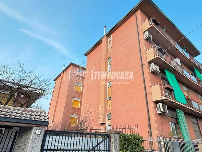 Appartamento trilocale in vendita in Via Amatore Sciesa, Semicentro, Paderno Dugnano