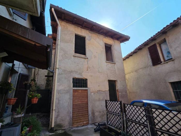 Appartamento trilocale in vendita in Via Borghetto, Centro, Alzate Brianza