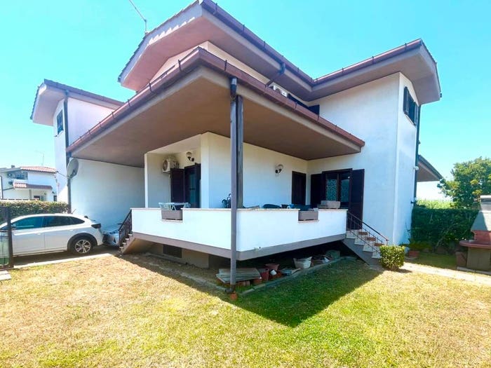 Casa con 5 locali in vendita in Via Nuovo Messico, Miami, Ladispoli