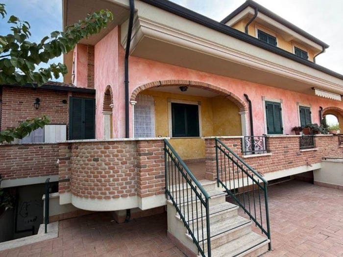 Casa con 5 locali in vendita in Via Castel Madama, Setteville Nord, Guidonia Montecelio