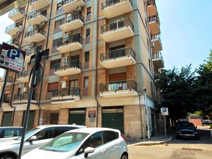 Appartamento quadrilocale in vendita in Via Fiume, Centro, Cosenza