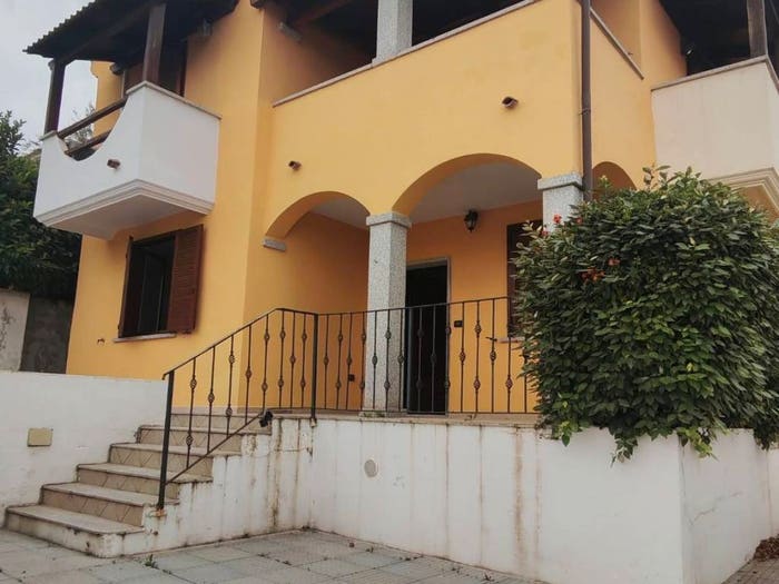 Casa con 6 locali in vendita in Via Enrico Berlinguer, Usini