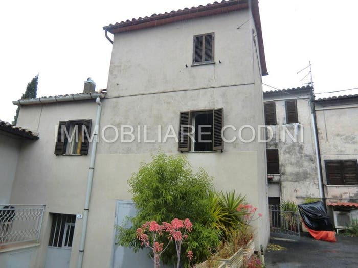 Casa trilocale in vendita in Via degli Stazzi, Centro, Montecchio