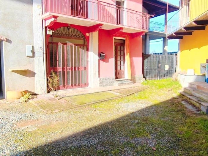Casa quadrilocale in vendita in Canton Borra, Brusnengo