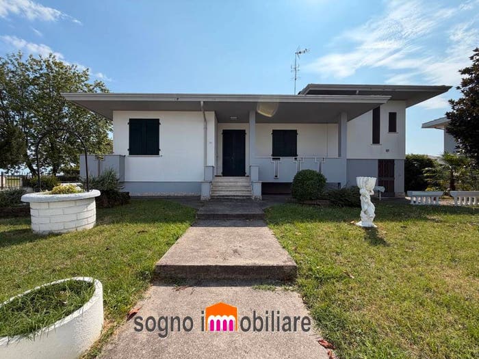 Casa con 5 locali in vendita in Via Pier Domenico Frattini, Centro, Legnago