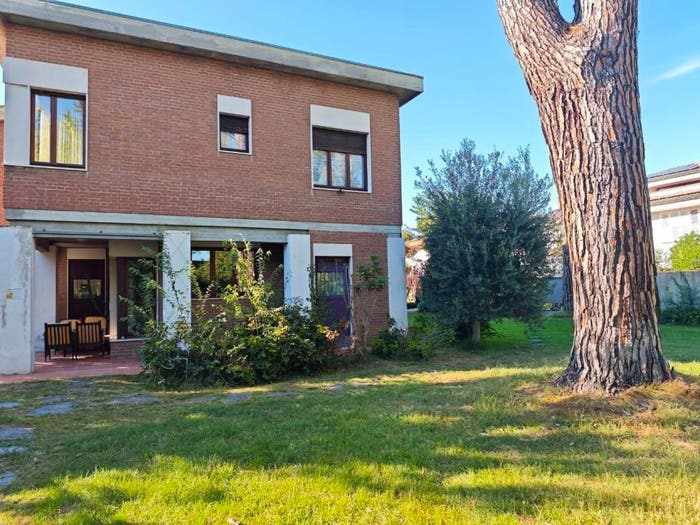 Casa con 6 locali in vendita in Via Palmiro Togliatti, Villaggi Bellaria, Pontedera