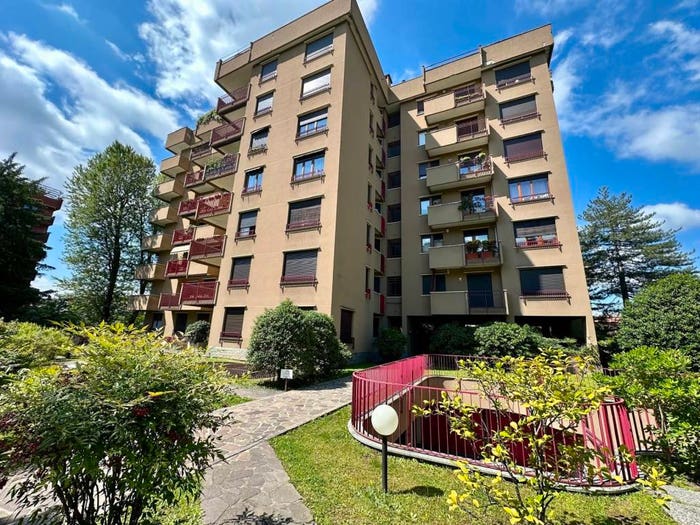 Casa quadrilocale in vendita in Via Niccolò Paganini, Cazzaniga Ospedale, Monza