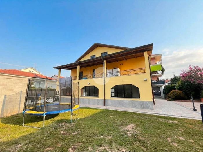 Casa con 6 locali in vendita in Via cherubini, Centro, Gassino Torinese