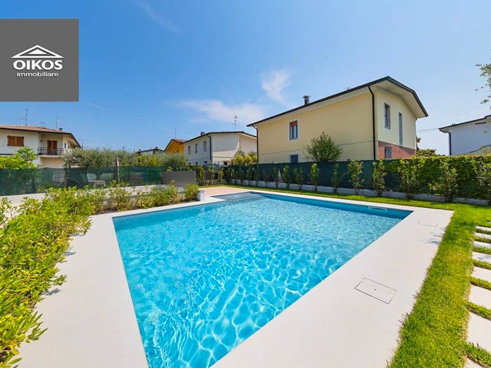 Appartamento quadrilocale in vendita in Via Riello, Centro, Padenghe sul Garda