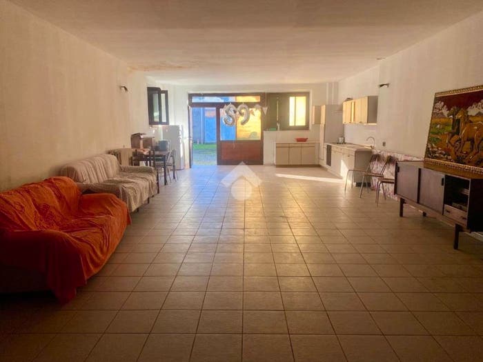 Casa con 6 locali in vendita in Via SP, Alluvioni Piovera