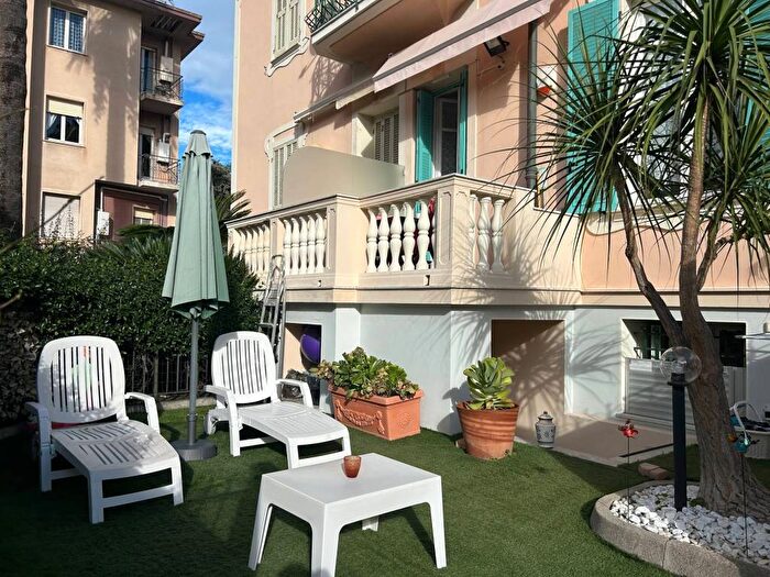 Appartamento quadrilocale in vendita in Via Maggio, Centro, Bordighera