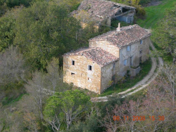 Casa con 6 locali in vendita in Via Casali, Seppio, Pioraco
