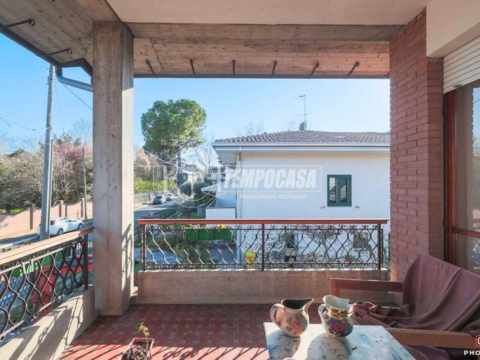 Casa con 5 locali in vendita in Via Domokos, San Benedetto, Forlì