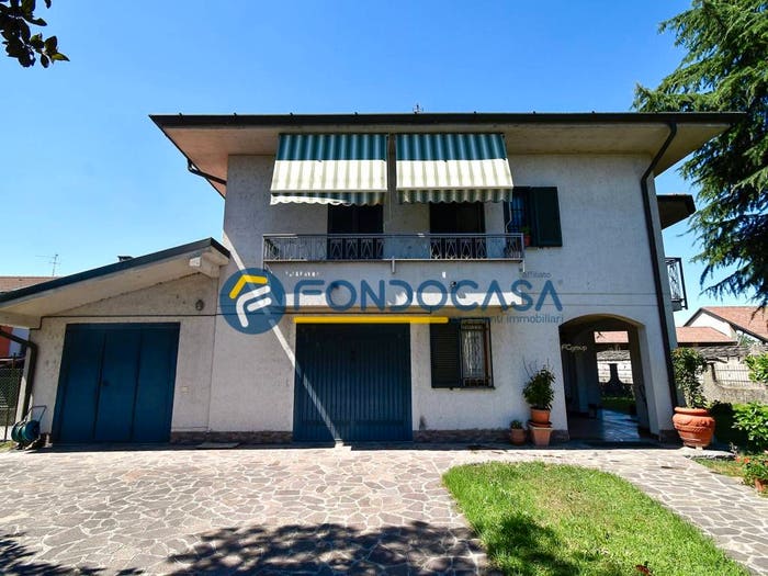 Casa con 6 locali in vendita in Via Tito Fanfulla, Cadilana, Corte Palasio