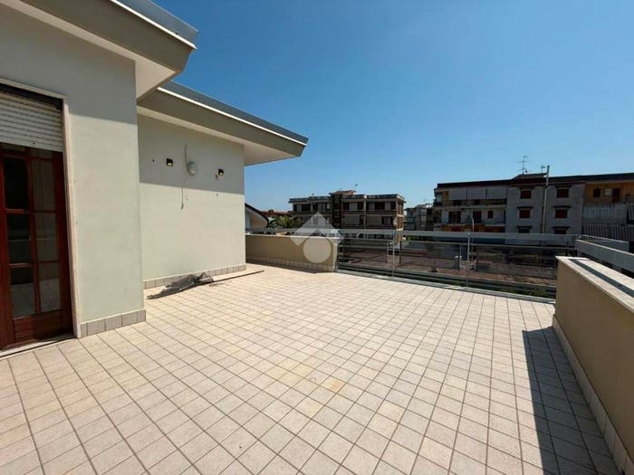 Appartamento trilocale in vendita in Via Degli Oleandri, Melito di Napoli