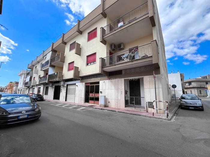 Appartamento con 6 locali in vendita in Centro, Galatone