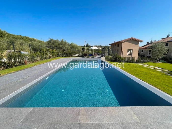 Appartamento trilocale in vendita in Località Modena, Centro, Bardolino