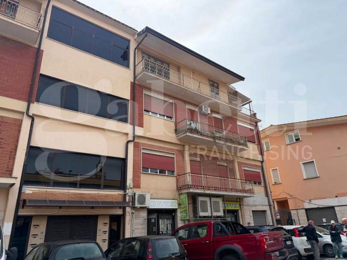 Appartamento quadrilocale in vendita in Via Pietro Nenni, Centro, Aprilia