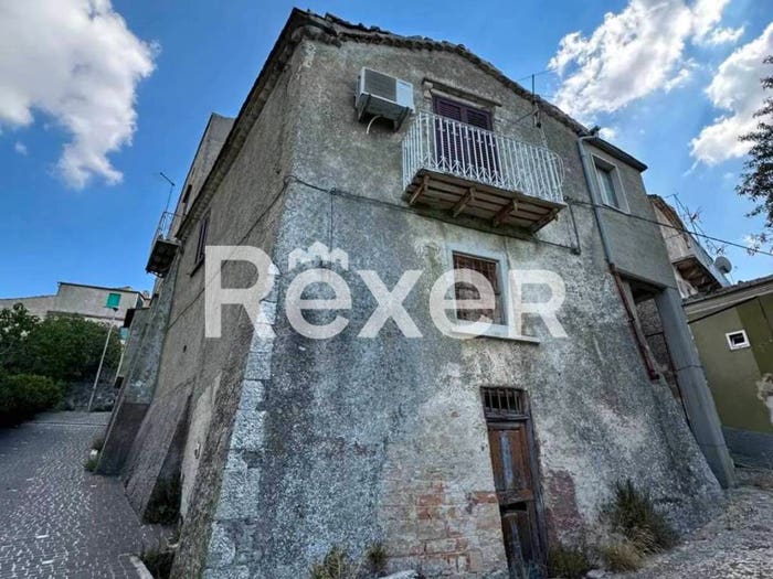 Casa con 5 locali in vendita in Via XI Febbraio, Centro, Macchiagodena