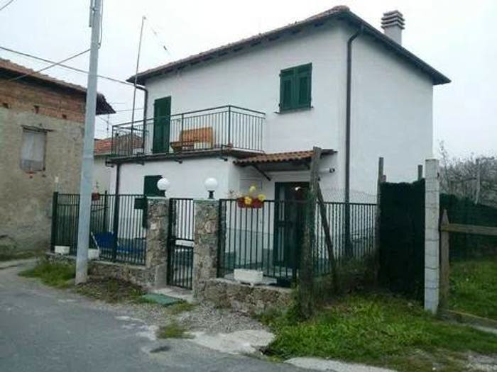Casa trilocale in vendita in Piana Crixia
