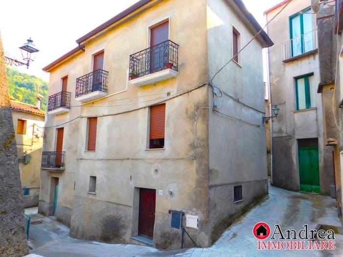 Appartamento con 6 locali in vendita in Via Castello, Centro, Papasidero