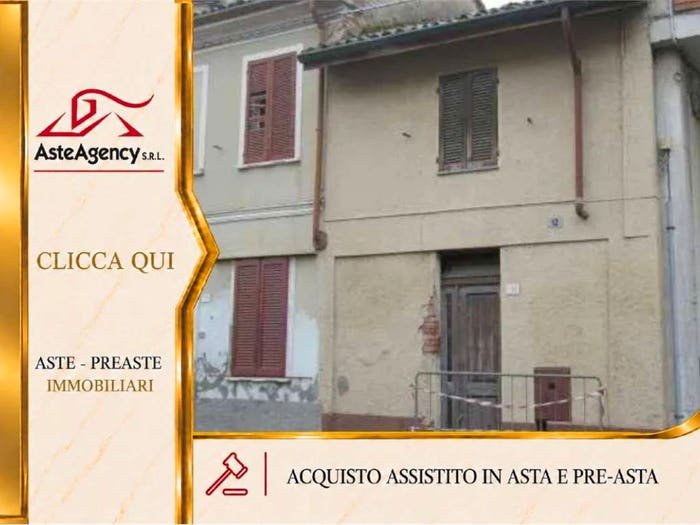 Appartamento quadrilocale in vendita in Via Garibaldi, Ferrera Erbognone