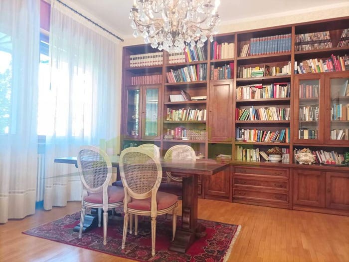 Casa con 6 locali in vendita in via loss, Centro, Borgosesia